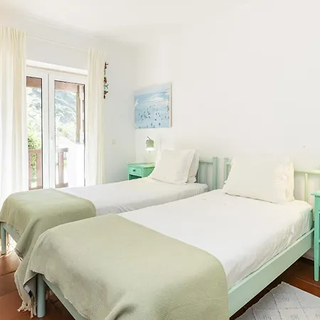 فيلة Coastal Charm سينترا