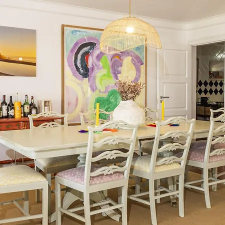 فيلة Coastal Charm *