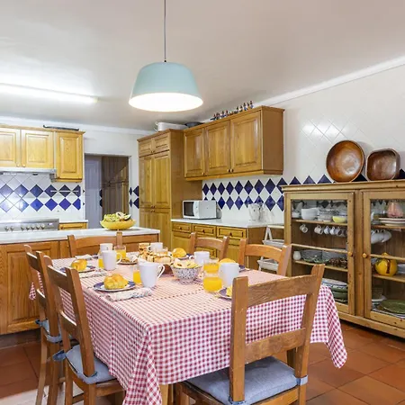 Coastal Charm فيلة *